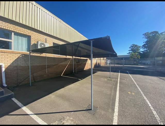 2,625M² WAREHOUSE TO LET IN NEW GERMANY